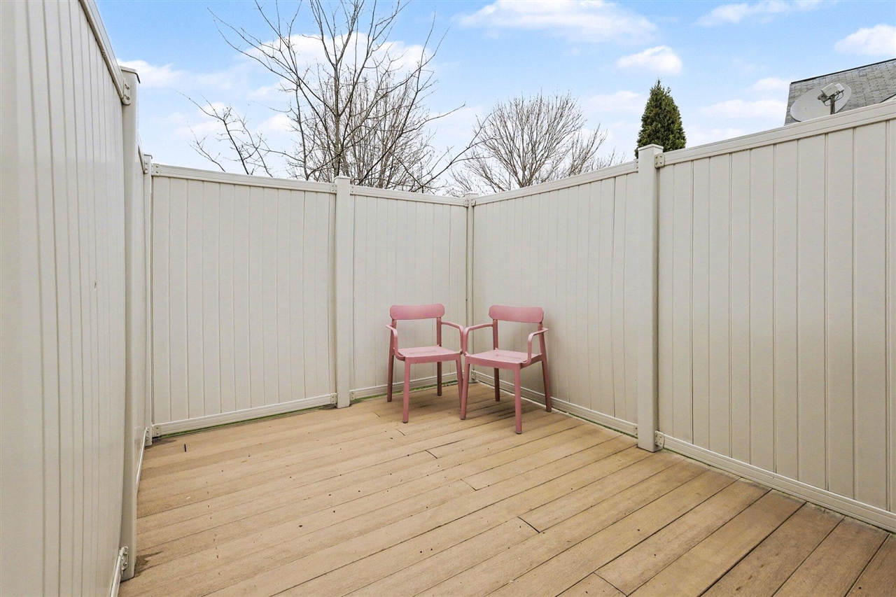 7377 Essex Drive, Ypsilanti, MI, 48197-3176