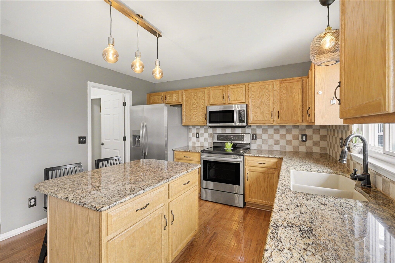 7377 Essex Drive, Ypsilanti, MI, 48197-3176