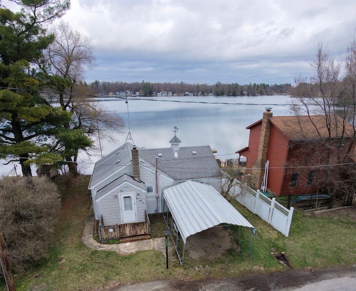 151 S Turk Lake Drive, Greenville, MI, 48838-9540