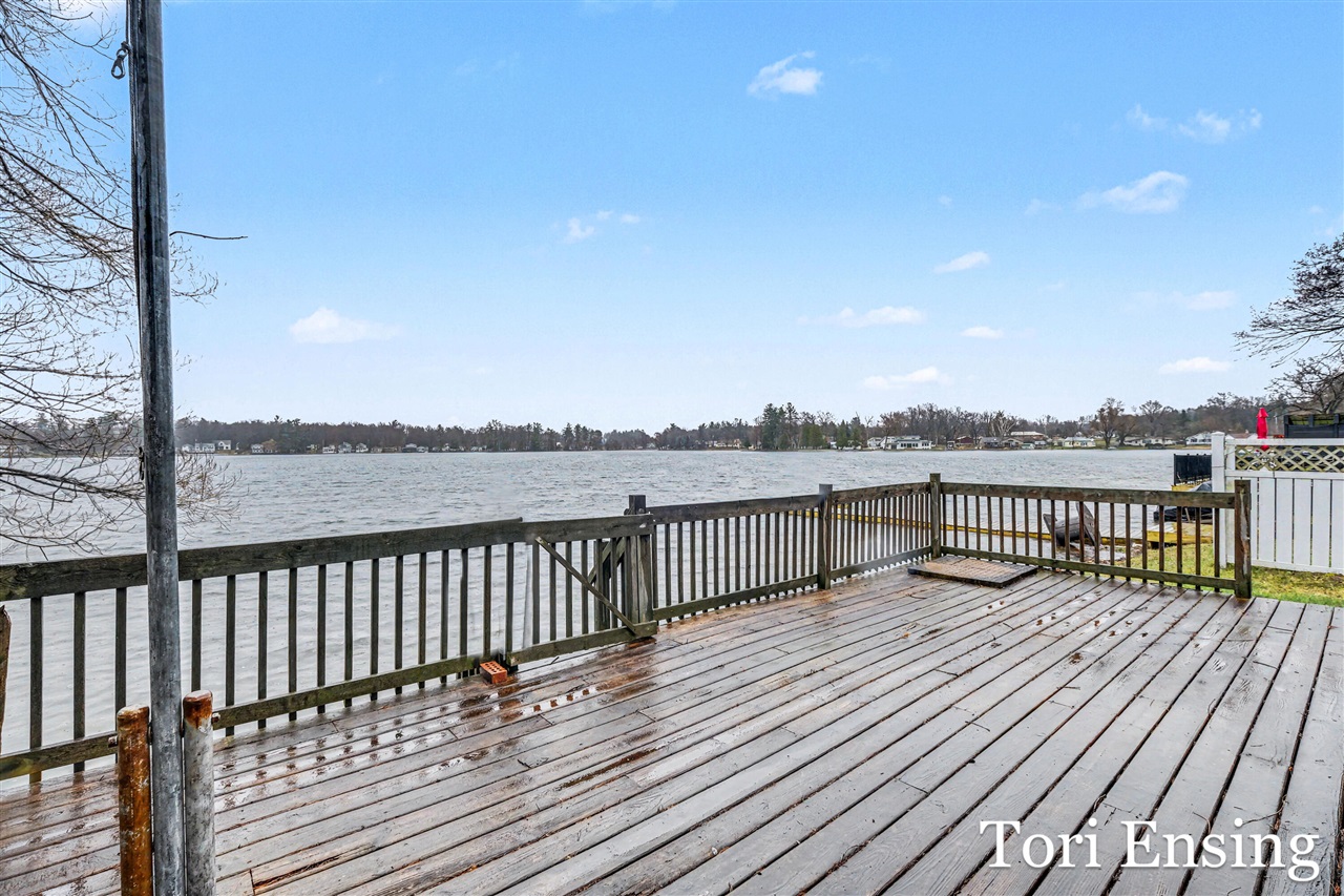 151 S Turk Lake Drive, Greenville, MI, 48838-9540