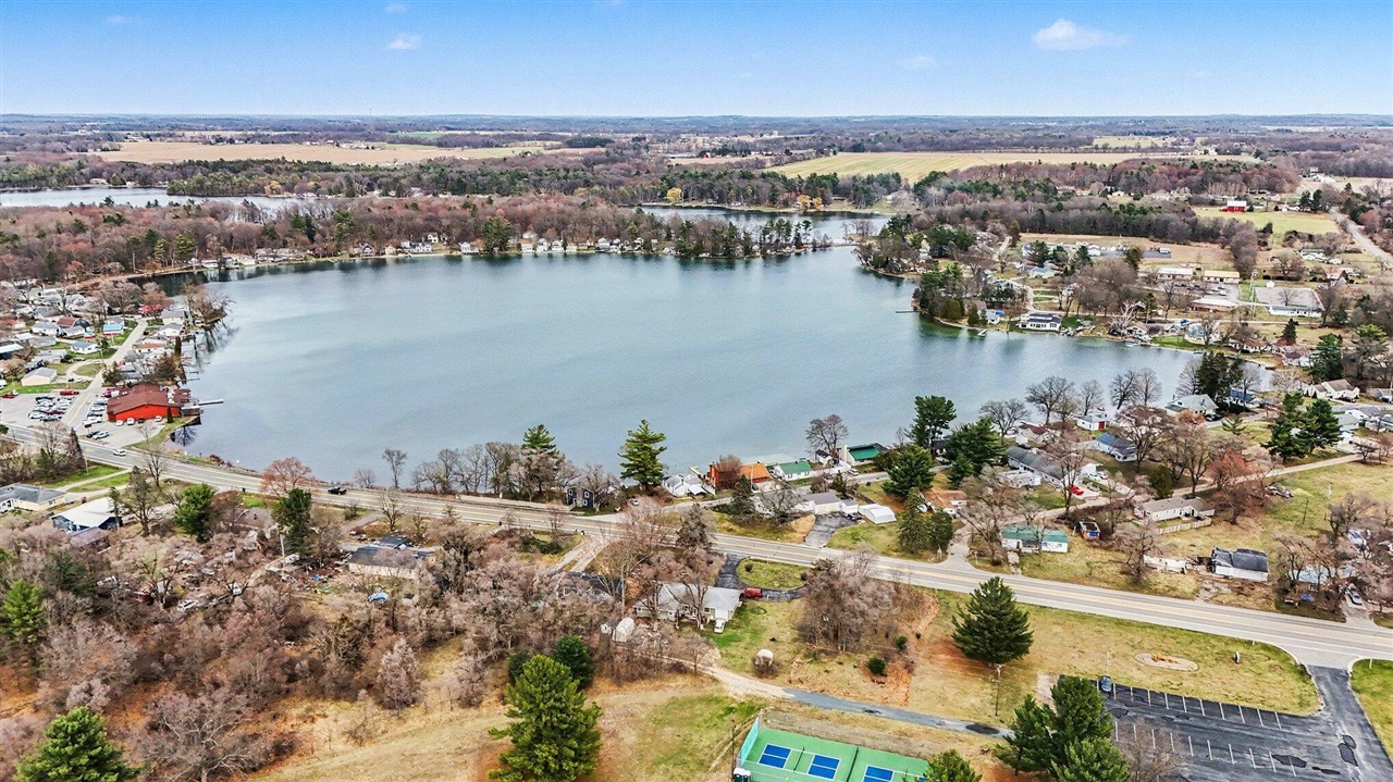 151 S Turk Lake Drive, Greenville, MI, 48838-9540