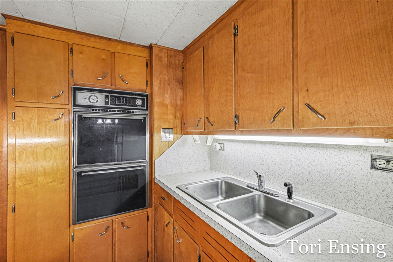 151 S Turk Lake Drive, Greenville, MI, 48838-9540