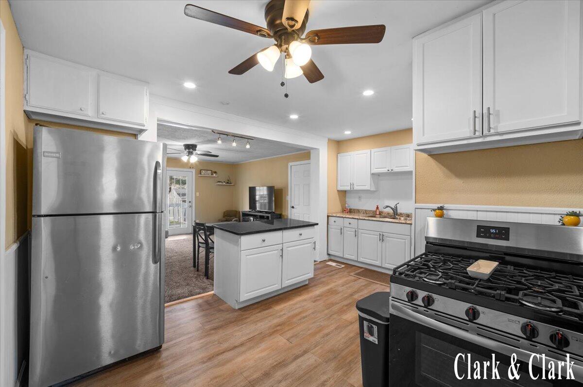 525 W Randall Street, Coopersville, MI, 49404-1368