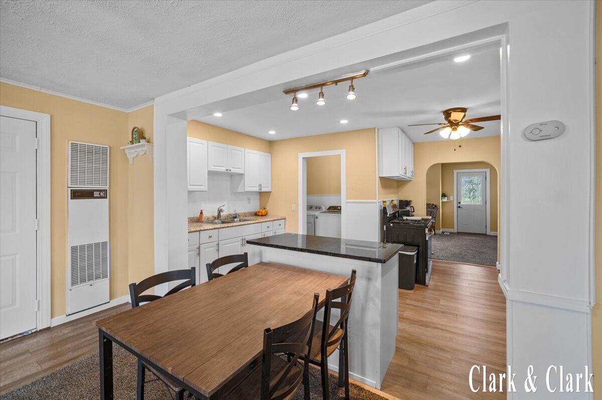 525 W Randall Street, Coopersville, MI, 49404-1368