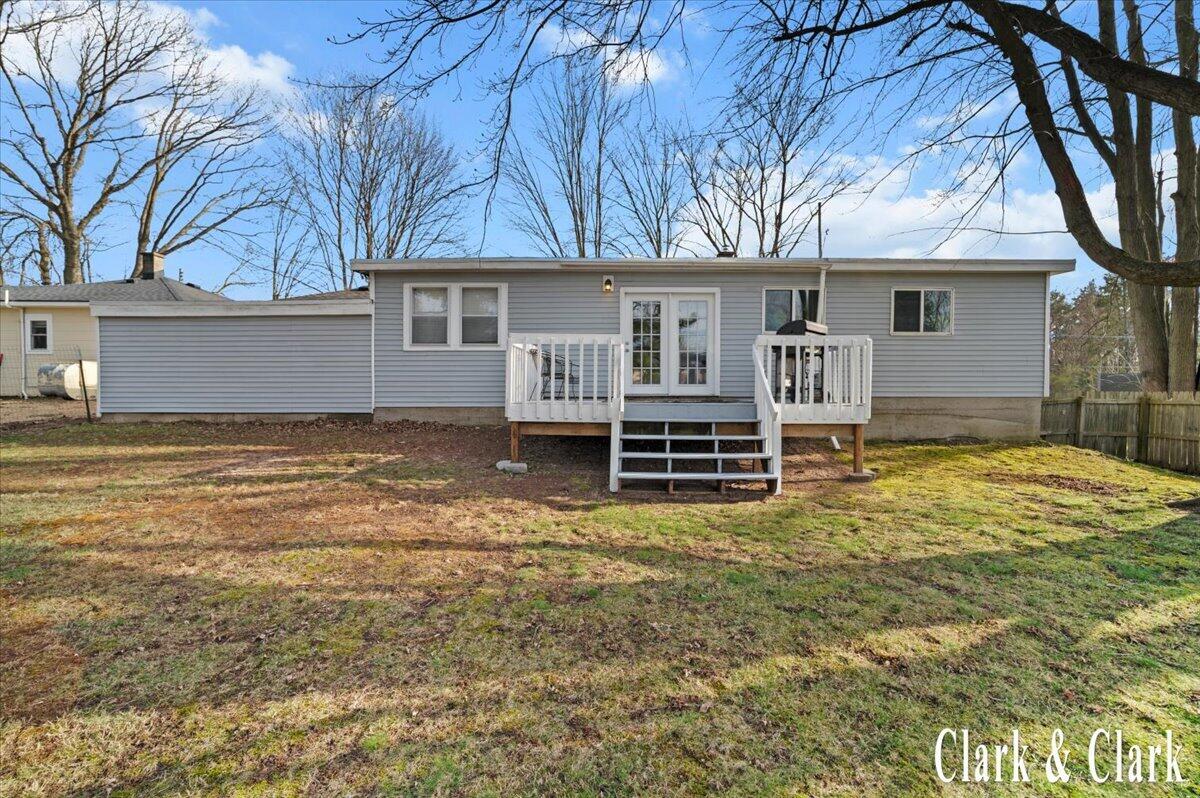 525 W Randall Street, Coopersville, MI, 49404-1368