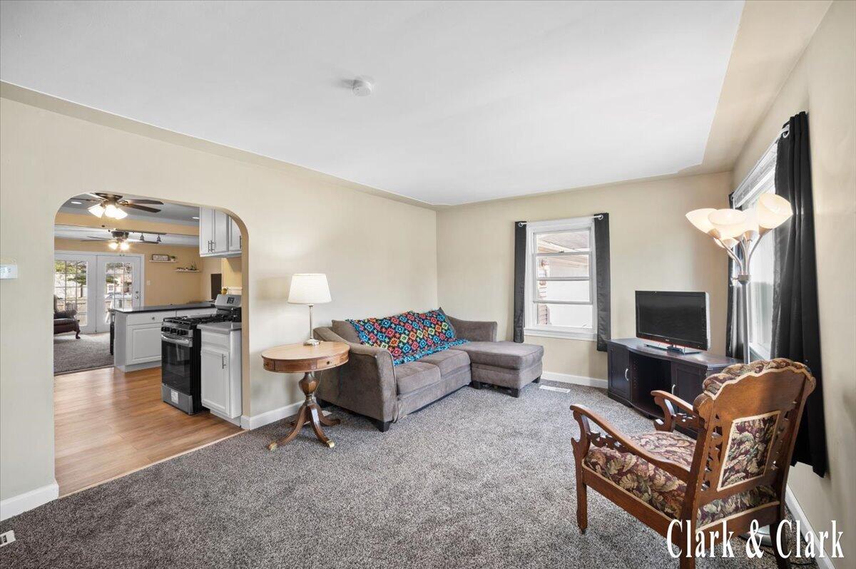 525 W Randall Street, Coopersville, MI, 49404-1368