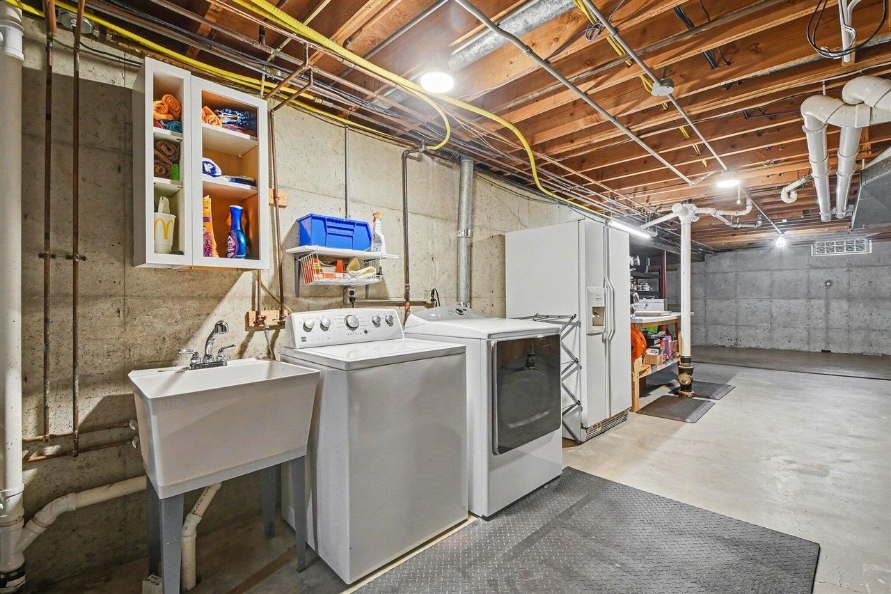 1051 Wren Avenue, Grand Rapids, MI, 49506-3160