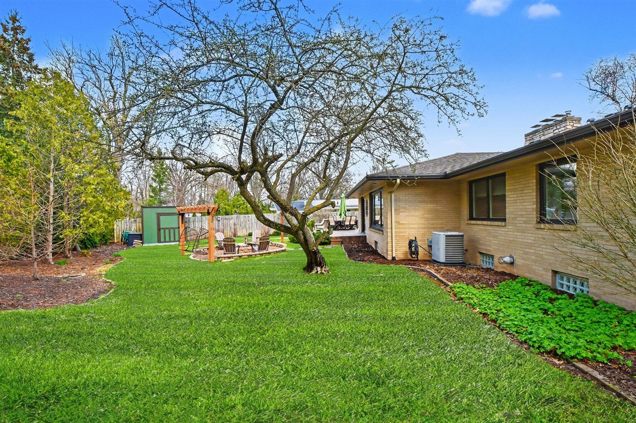 1051 Wren Avenue, Grand Rapids, MI, 49506-3160