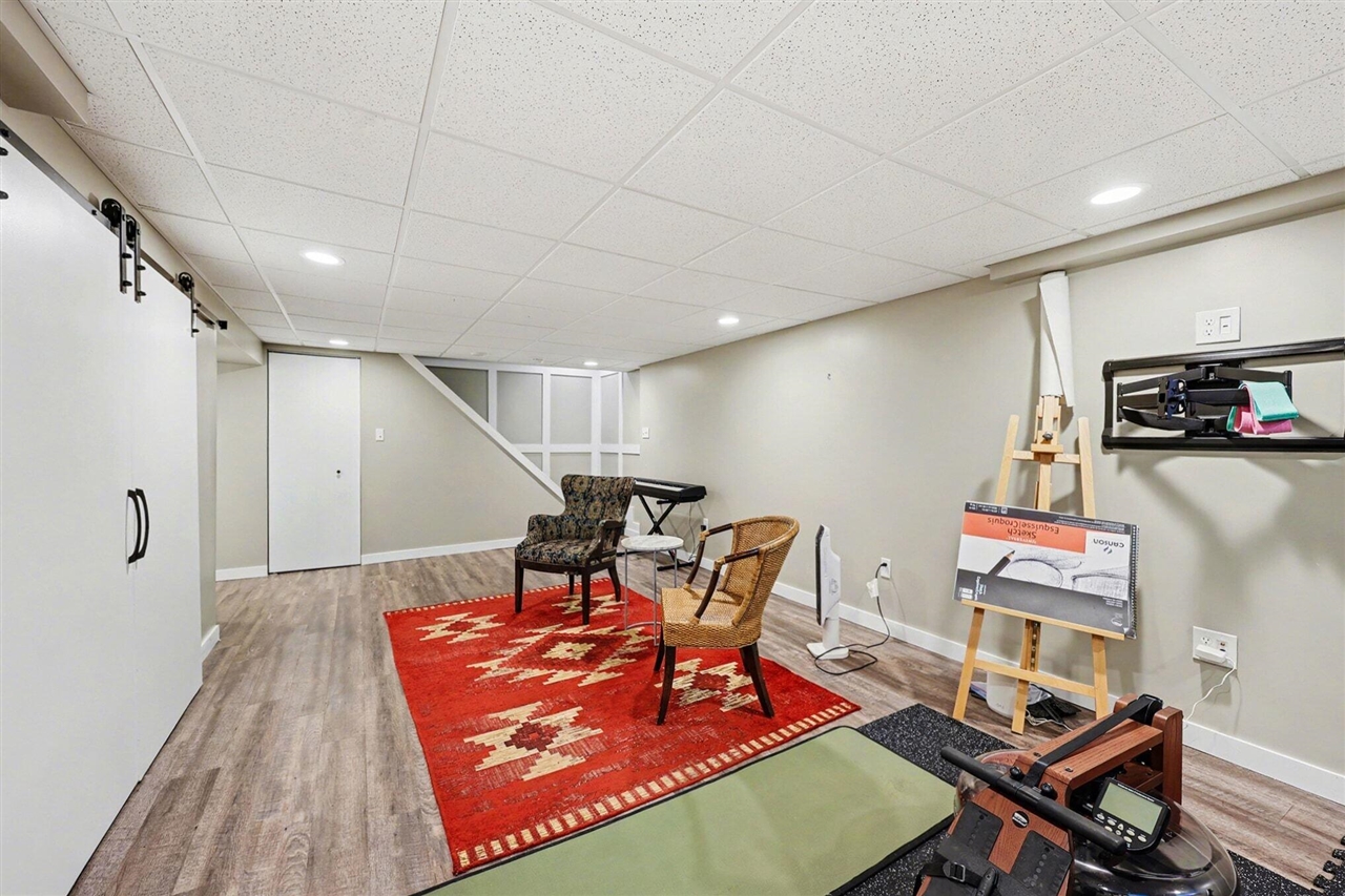 3132 Daleview Drive, Ann Arbor, MI, 48105-9604