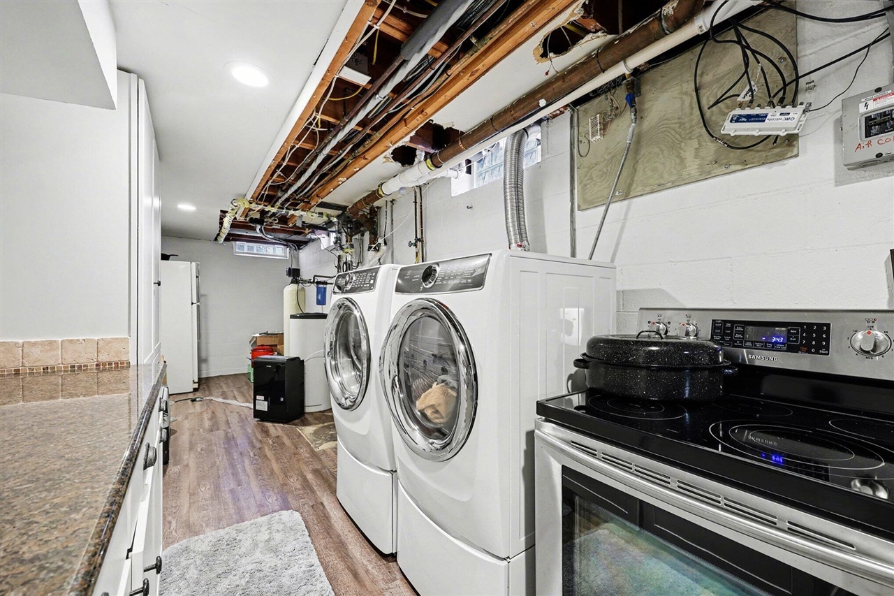 3132 Daleview Drive, Ann Arbor, MI, 48105-9604