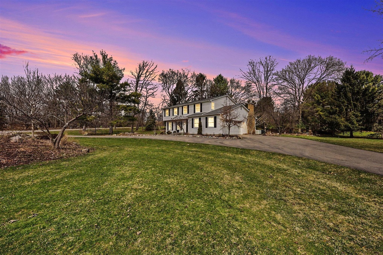 3132 Daleview Drive, Ann Arbor, MI, 48105-9604