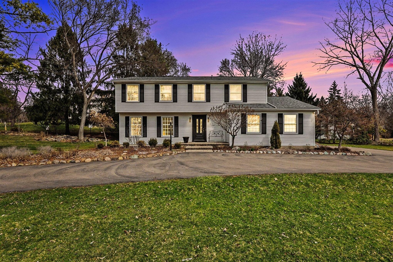 3132 Daleview Drive, Ann Arbor, MI, 48105-9604