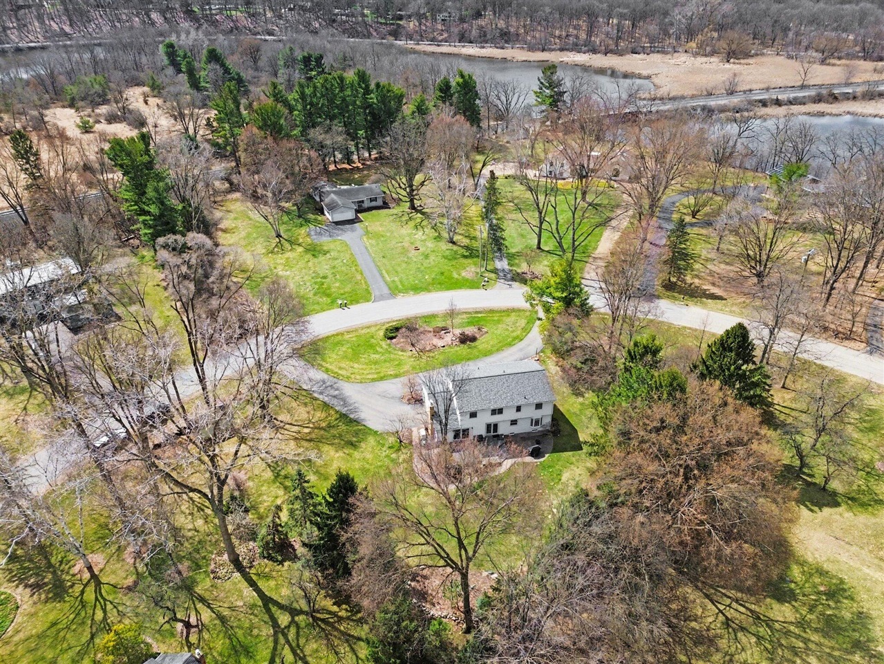 3132 Daleview Drive, Ann Arbor, MI, 48105-9604