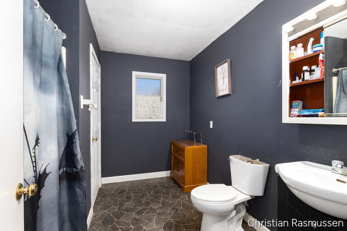 675 E Sessions Road, Sheridan, MI, 48884