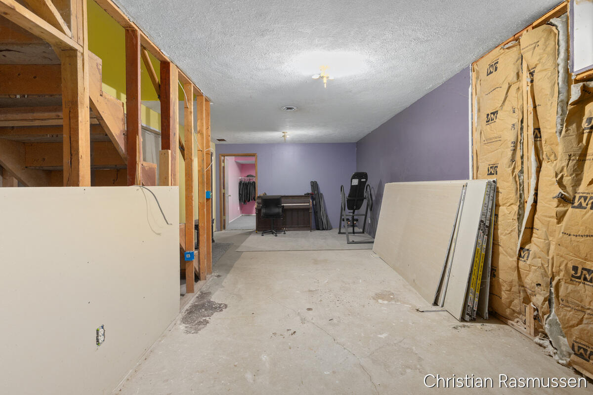 675 E Sessions Road, Sheridan, MI, 48884