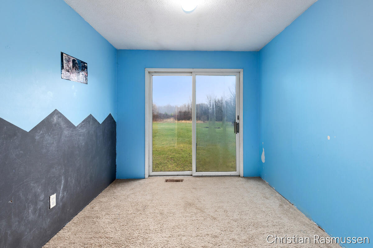 675 E Sessions Road, Sheridan, MI, 48884