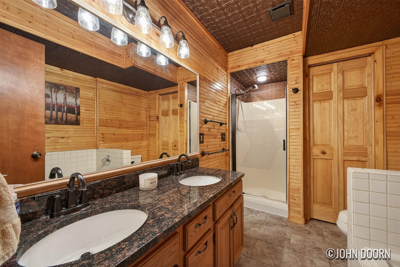 9063 Algoma Avenue, Rockford, MI, 49341-9084