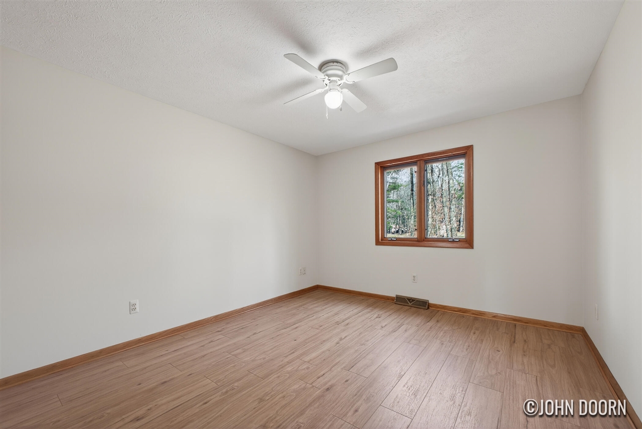 9063 Algoma Avenue, Rockford, MI, 49341-9084