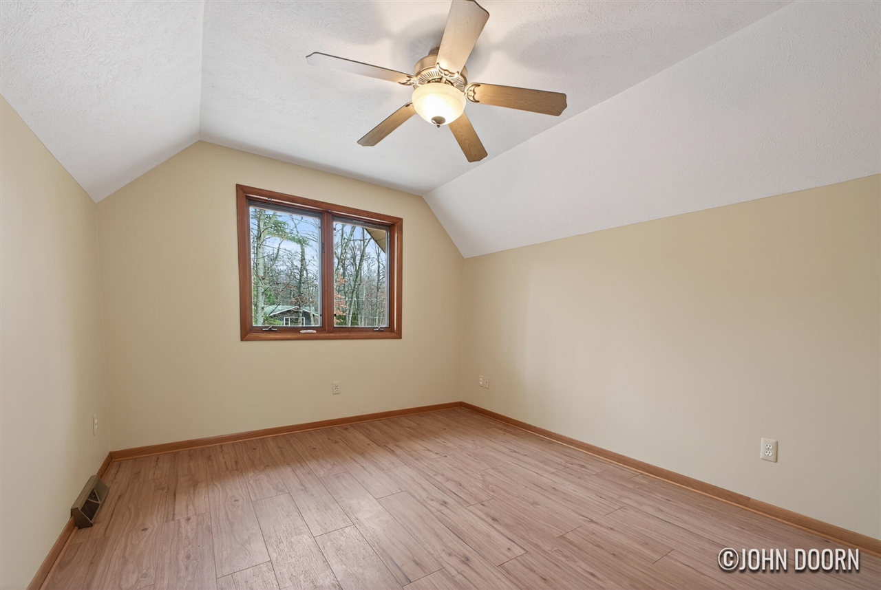 9063 Algoma Avenue, Rockford, MI, 49341-9084