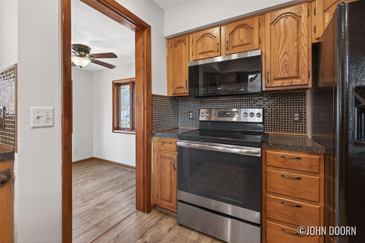 9063 Algoma Avenue, Rockford, MI, 49341-9084