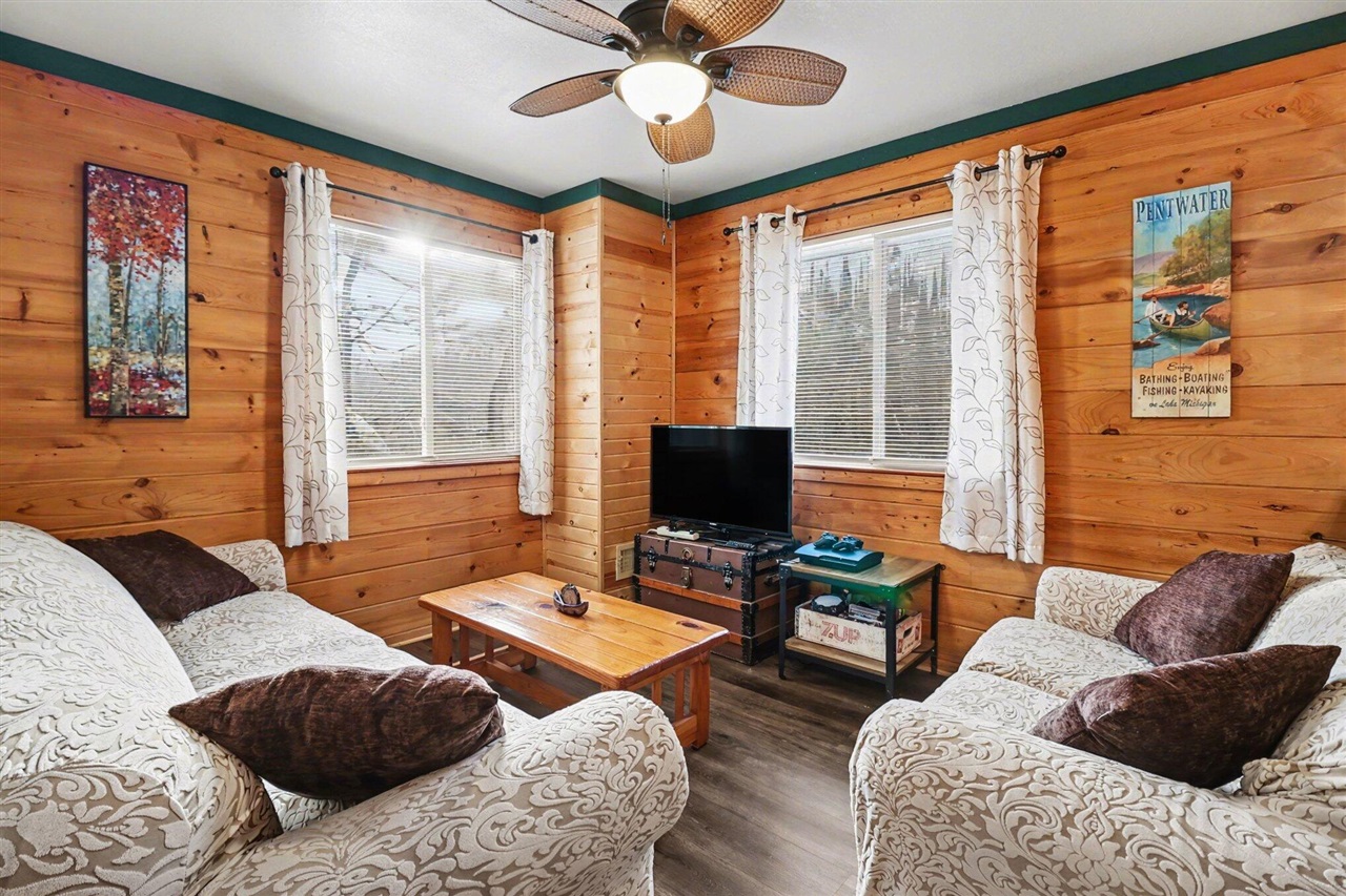 5526 Longbridge Road, Pentwater, MI, 49449