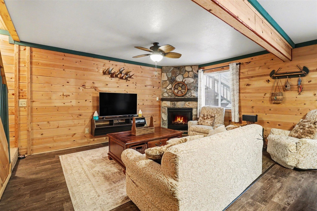 5526 Longbridge Road, Pentwater, MI, 49449