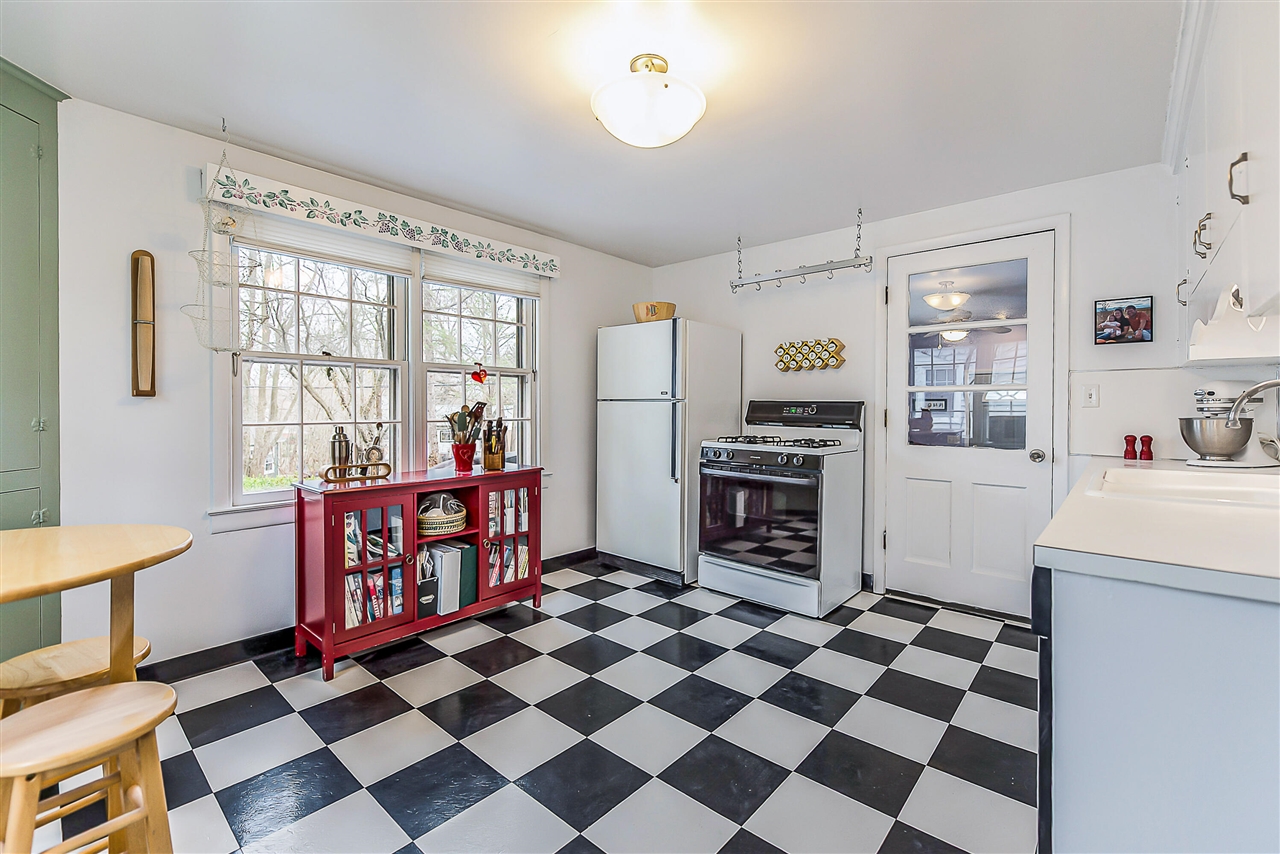 1211 Birk Avenue, Ann Arbor, MI, 48103-5305