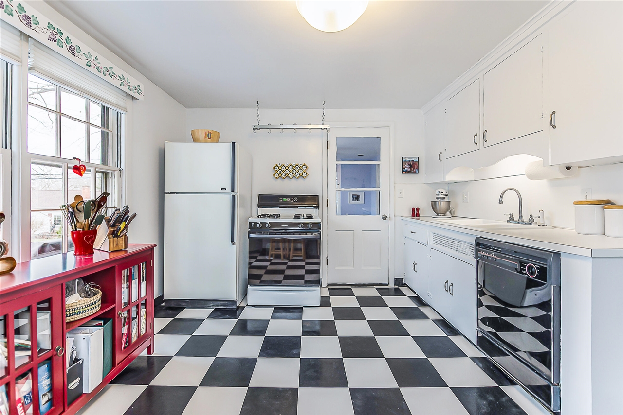 1211 Birk Avenue, Ann Arbor, MI, 48103-5305