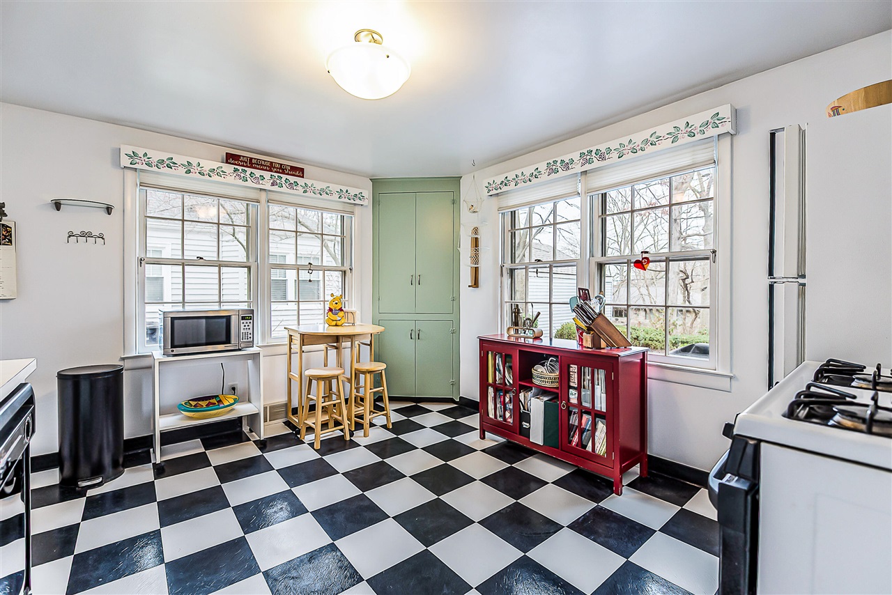 1211 Birk Avenue, Ann Arbor, MI, 48103-5305