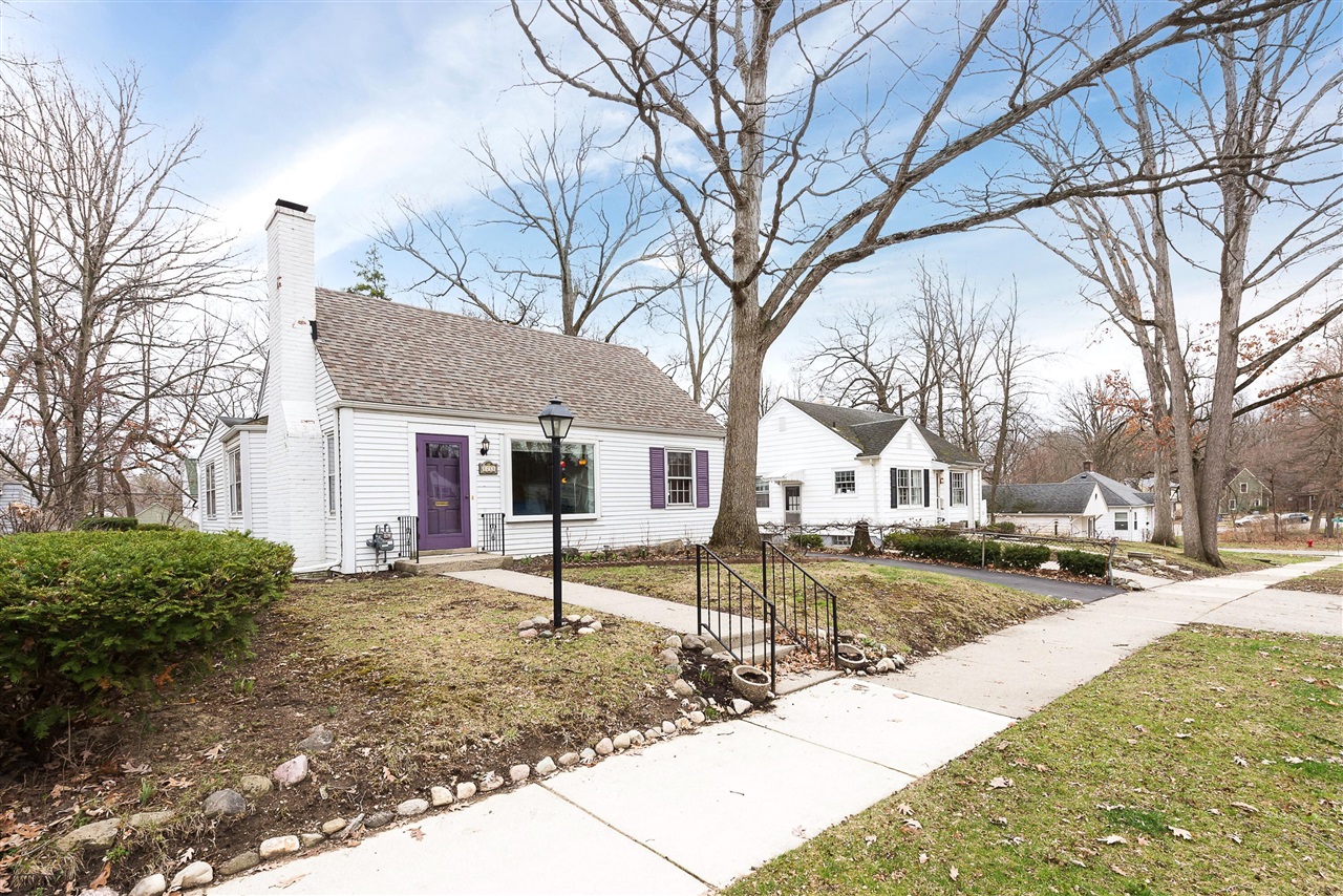 1211 Birk Avenue, Ann Arbor, MI, 48103-5305