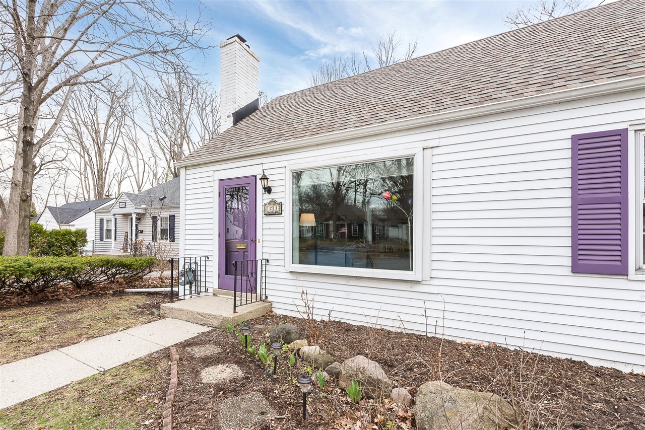 1211 Birk Avenue, Ann Arbor, MI, 48103-5305