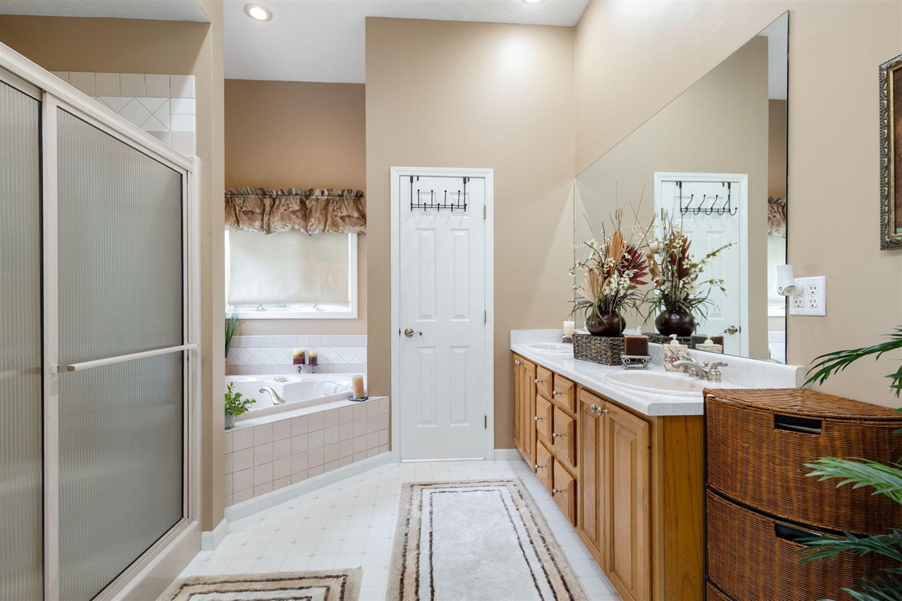 1256 Barron Lake Road, Niles, MI, 49120-9523