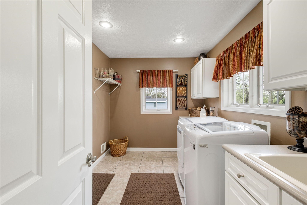 1256 Barron Lake Road, Niles, MI, 49120-9523