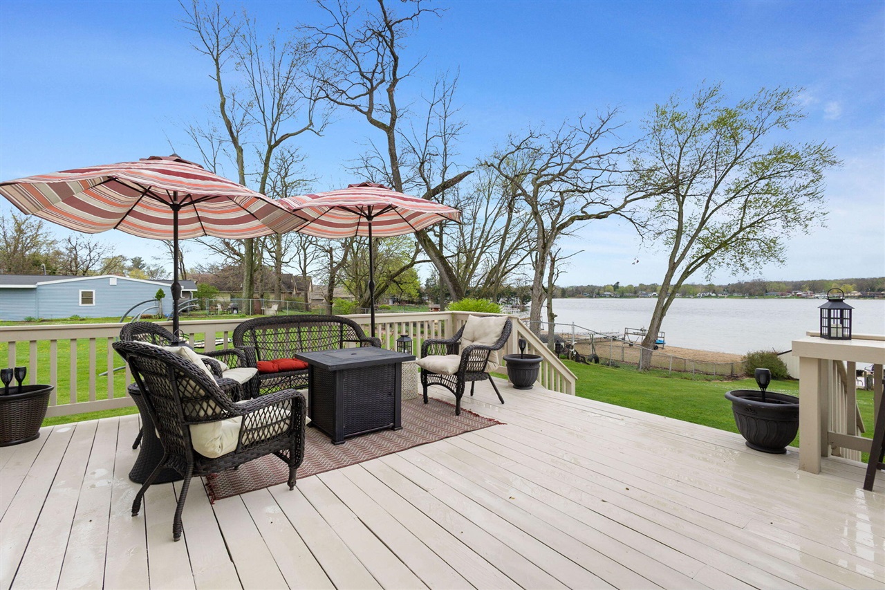 1256 Barron Lake Road, Niles, MI, 49120-9523