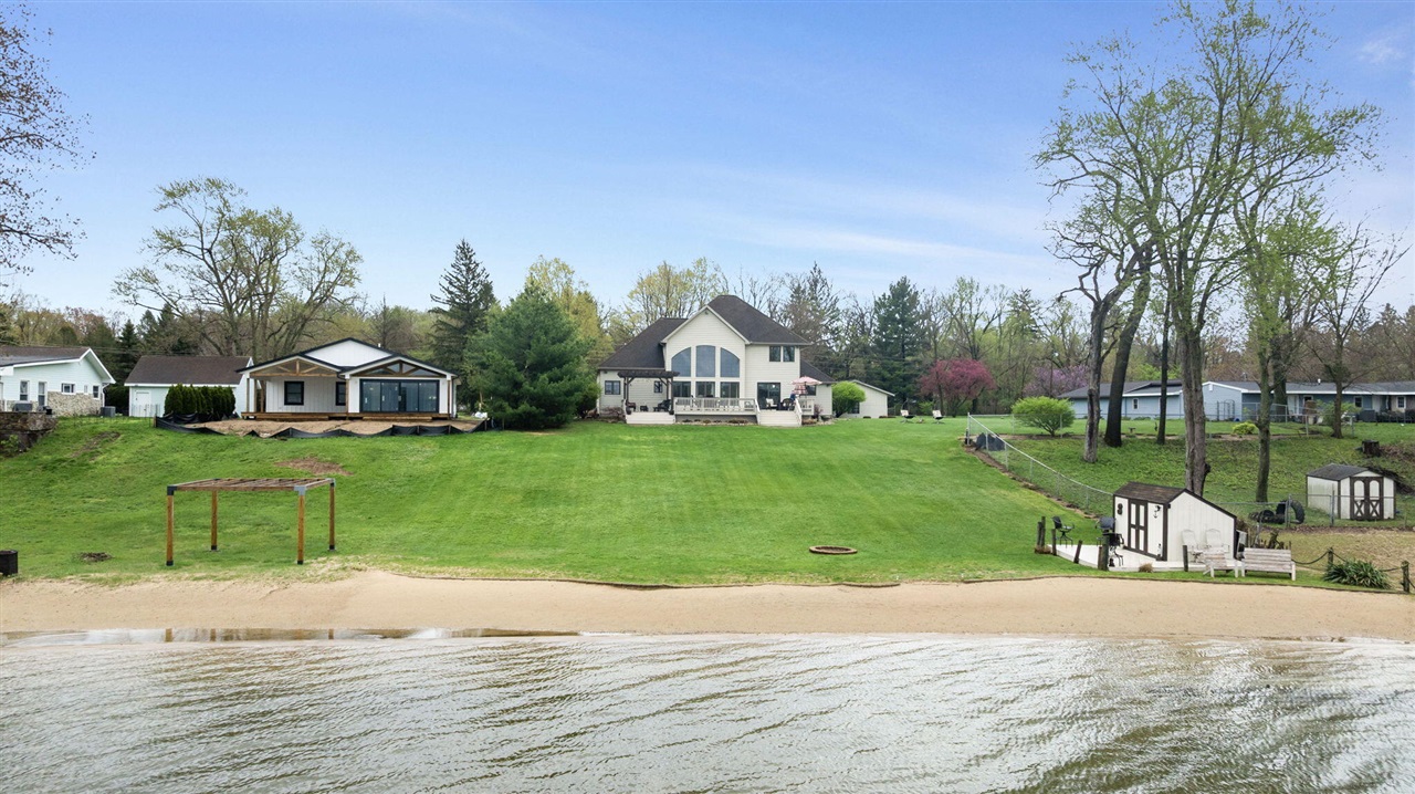 1256 Barron Lake Road, Niles, MI, 49120-9523