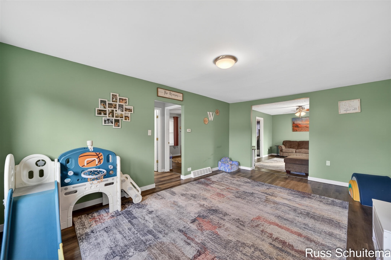 2289 Orchard Avenue, Muskegon, MI, 49442-3830