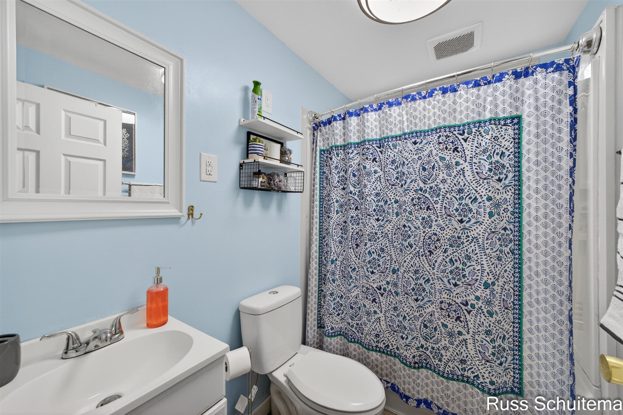 2289 Orchard Avenue, Muskegon, MI, 49442-3830