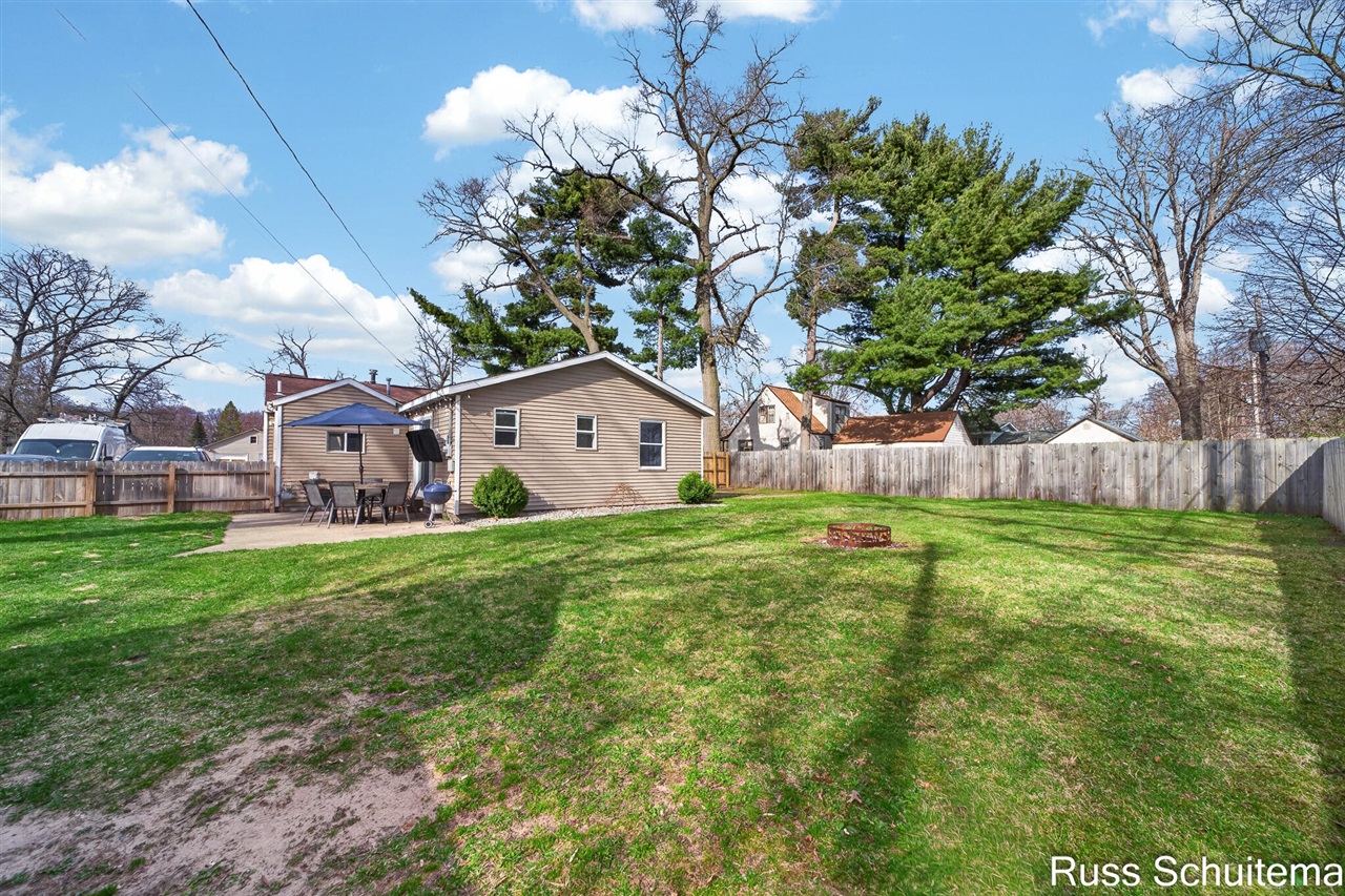 2289 Orchard Avenue, Muskegon, MI, 49442-3830