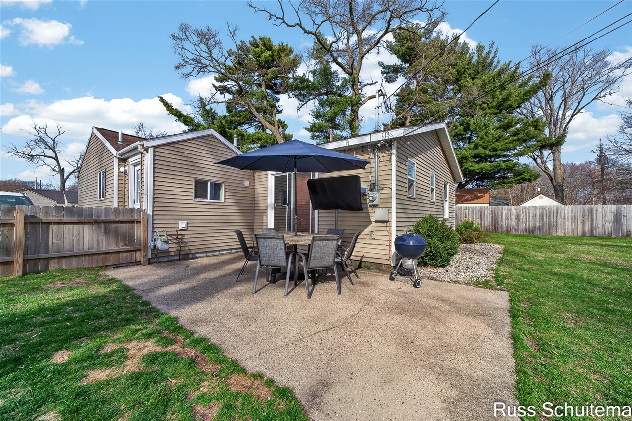 2289 Orchard Avenue, Muskegon, MI, 49442-3830