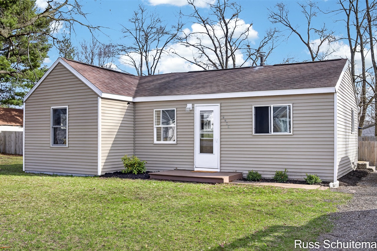 2289 Orchard Avenue, Muskegon, MI, 49442-3830