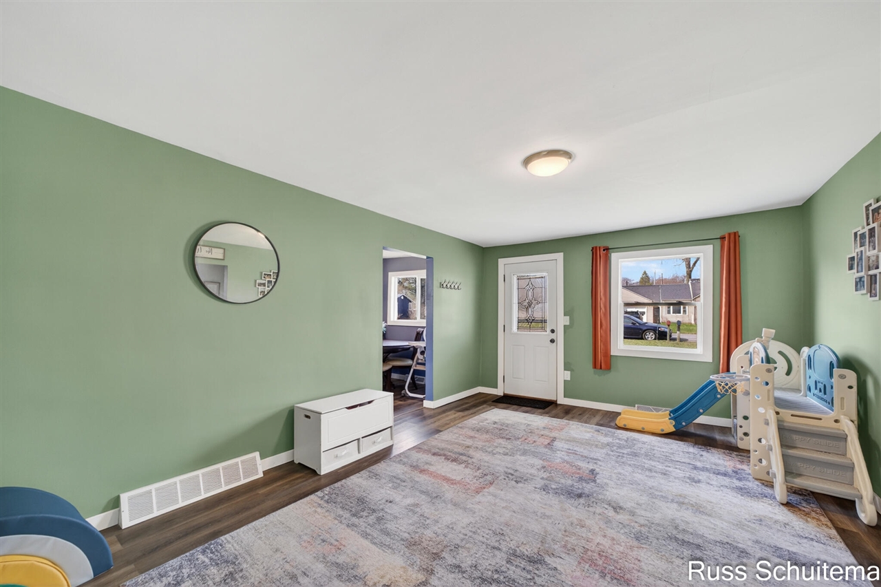 2289 Orchard Avenue, Muskegon, MI, 49442-3830