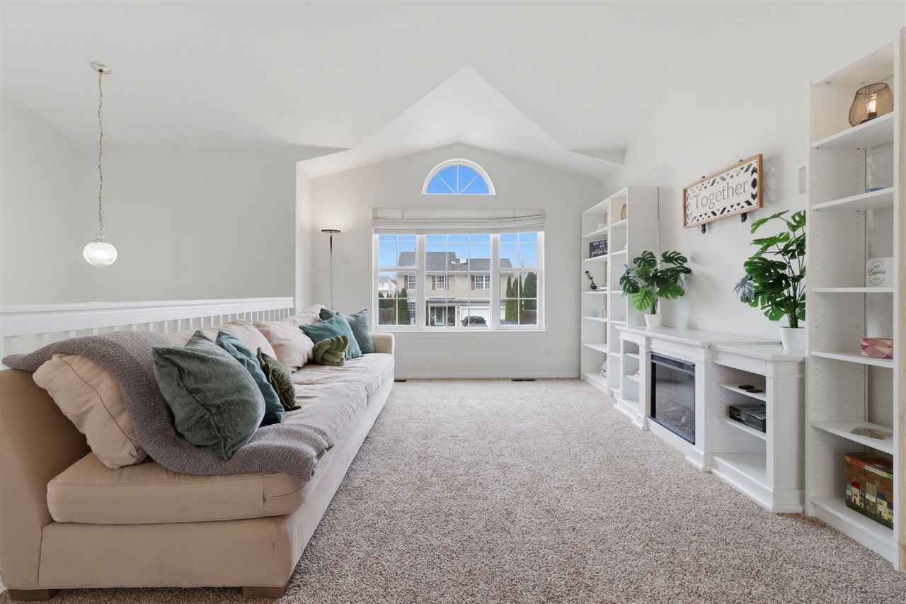 7183 Hogan Drive, Ypsilanti, MI, 48197-6110