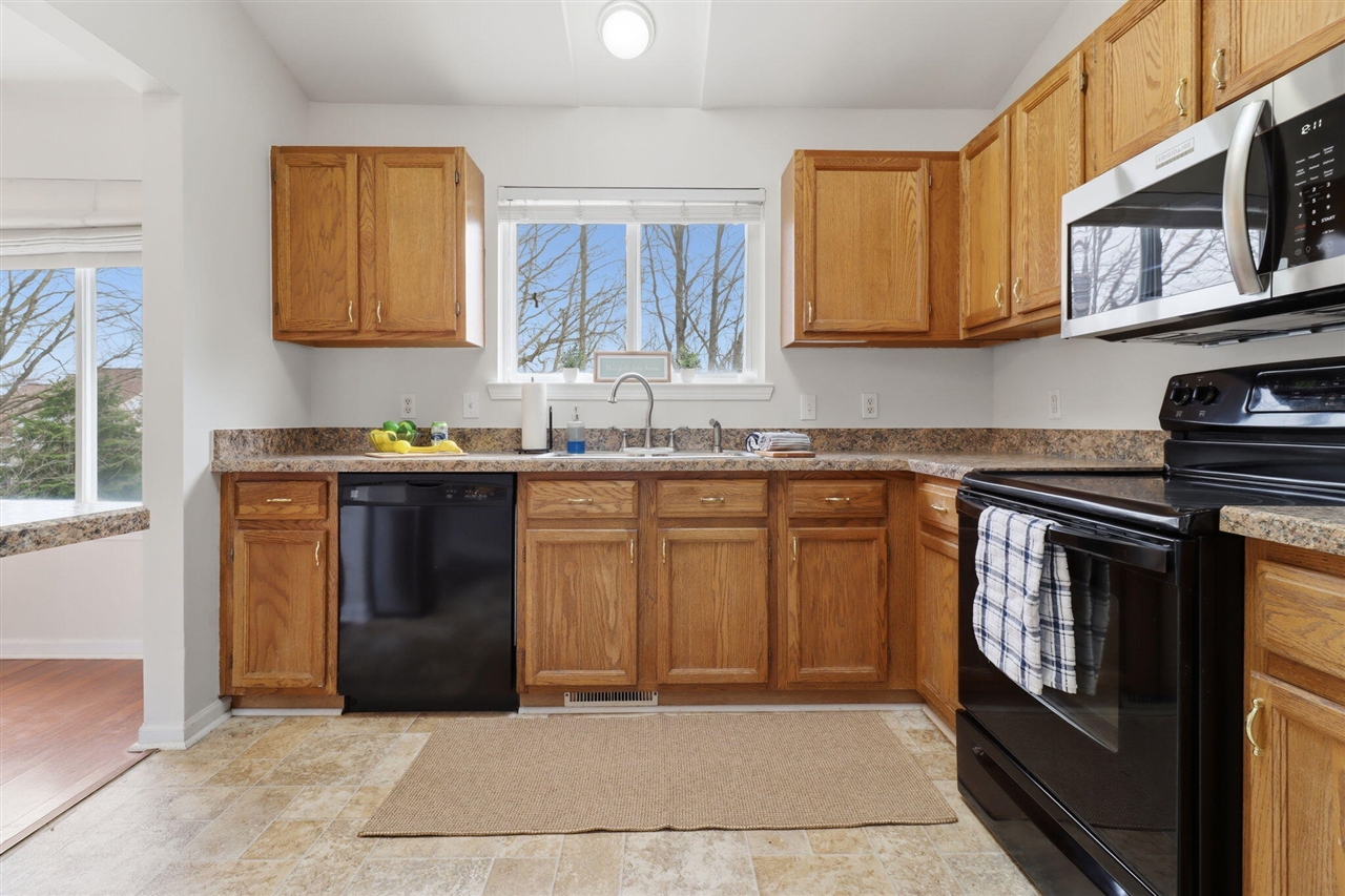 7183 Hogan Drive, Ypsilanti, MI, 48197-6110