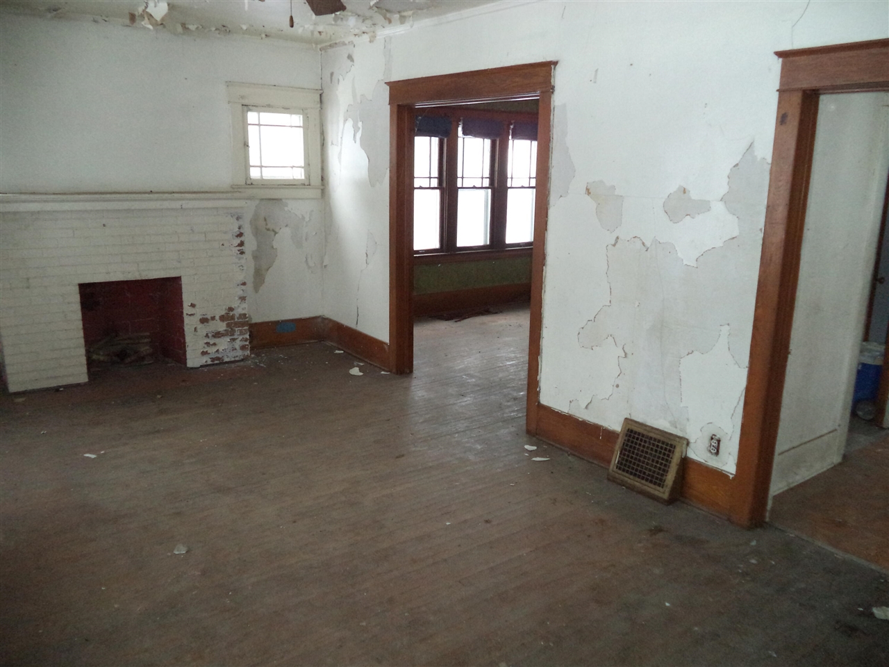 841 E 8th Street, Flint, MI, 48503-2735