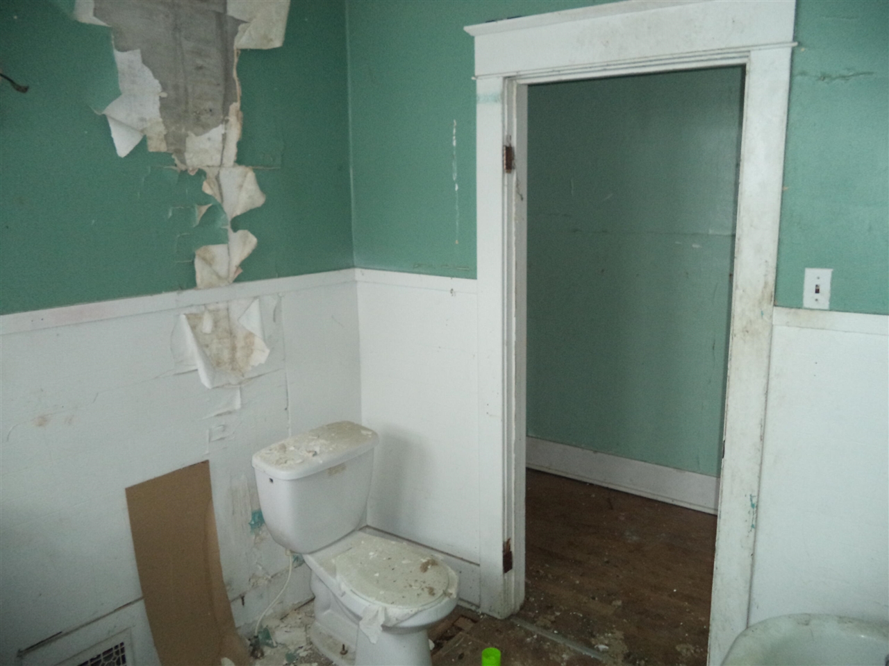 841 E 8th Street, Flint, MI, 48503-2735