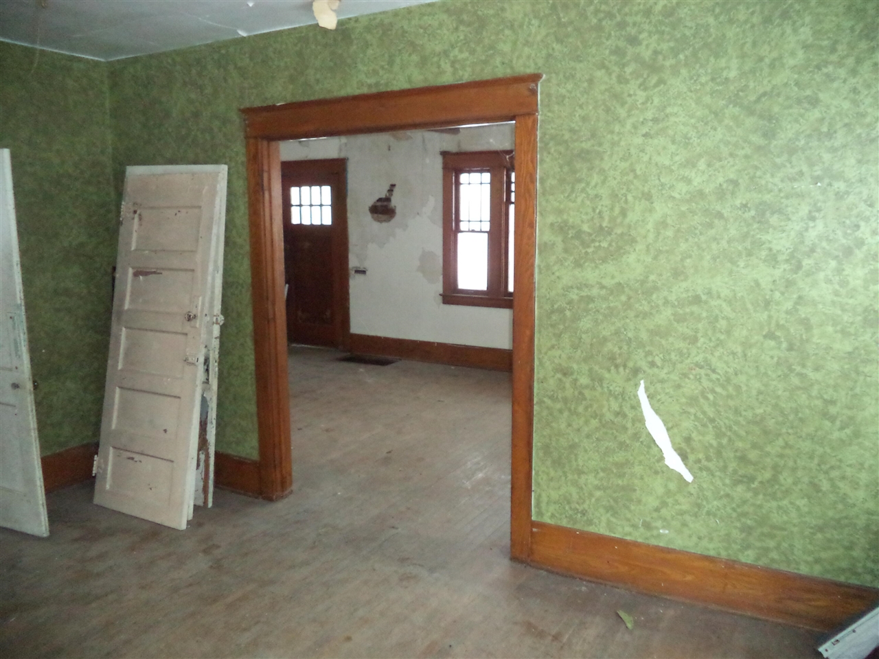 841 E 8th Street, Flint, MI, 48503-2735