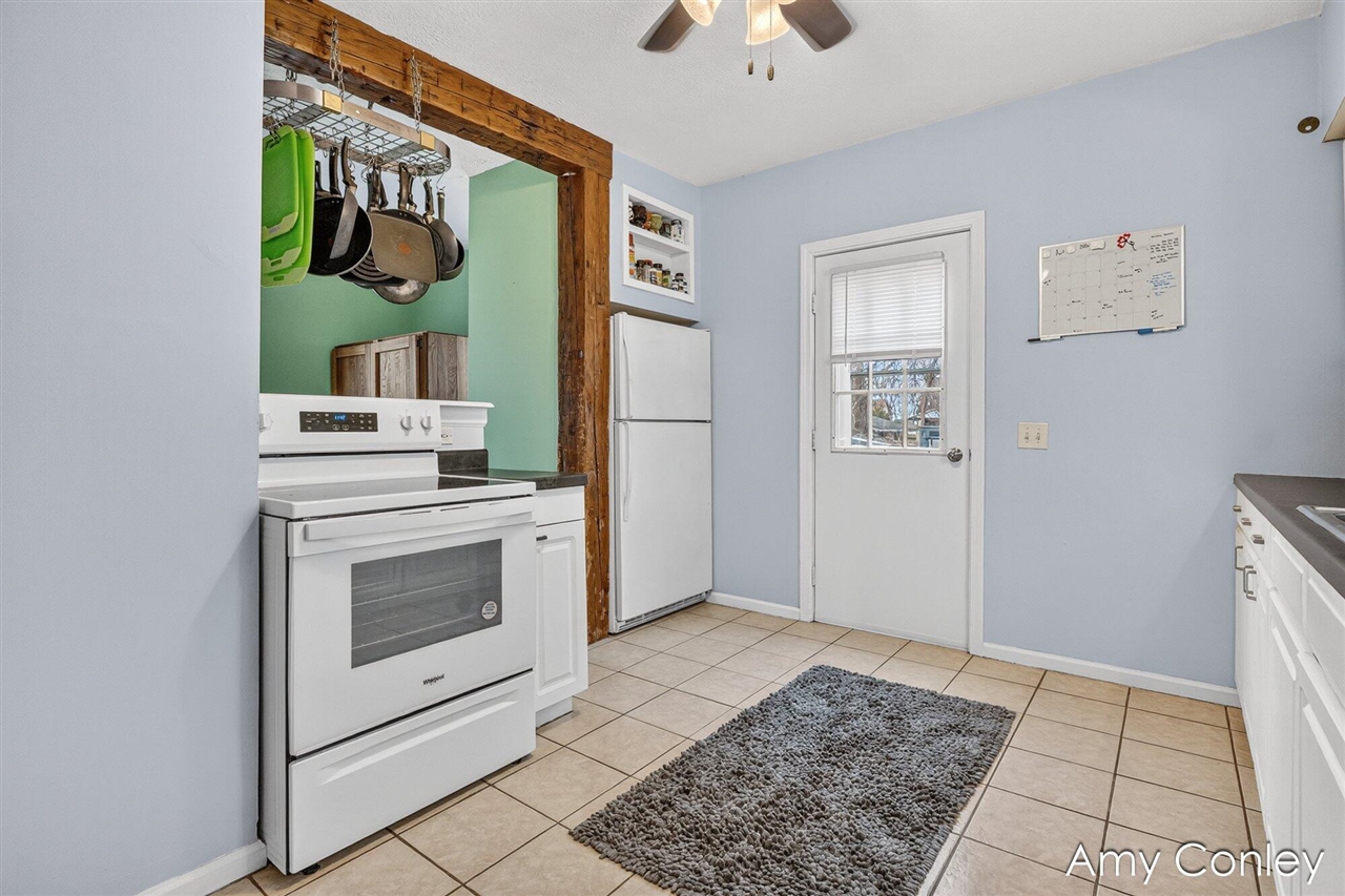 619 Fairbanks Avenue, Kalamazoo, MI, 49048-1861