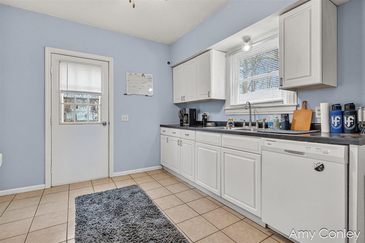 619 Fairbanks Avenue, Kalamazoo, MI, 49048-1861