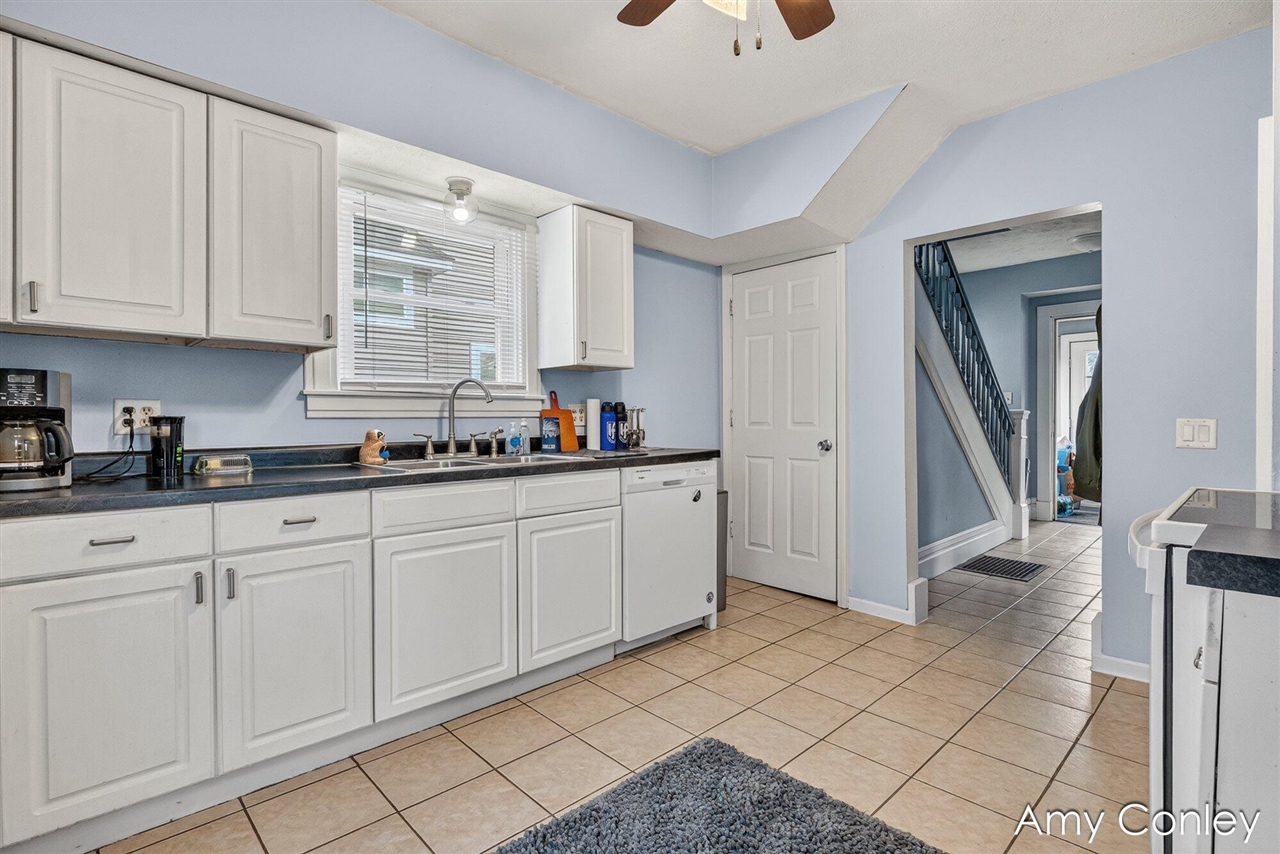 619 Fairbanks Avenue, Kalamazoo, MI, 49048-1861