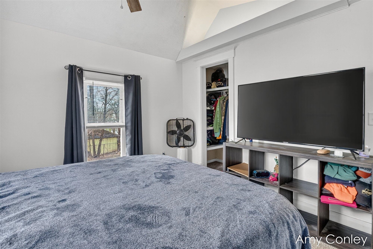 619 Fairbanks Avenue, Kalamazoo, MI, 49048-1861